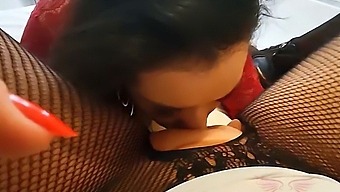 Le Plaisir Oral Sensuel D'Angel Lima Pour Le Gros Clitoris De Cléo Cadillac